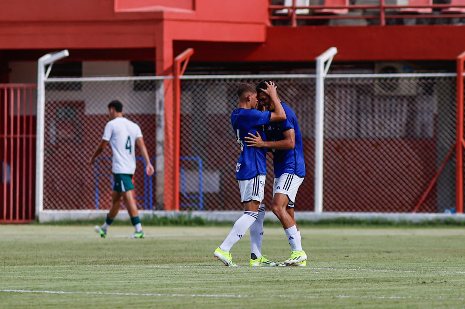 Copa do Brasil Sub-17: Cruzeiro vence duas vezes o Goiás e avança às quartas de final