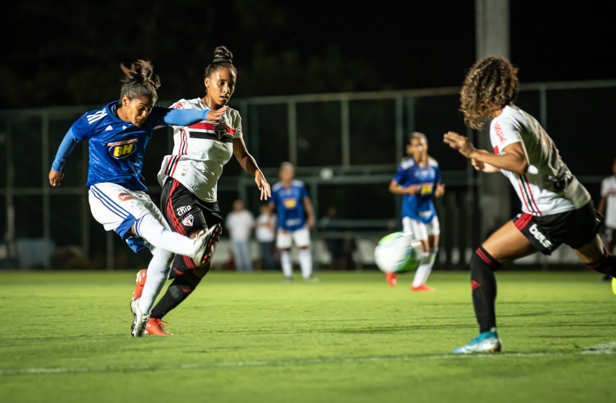 Com gol de Vanessa, Cruzeiro vence o São Paulo em sua primeira partida no Brasileirão Feminino A1 na história