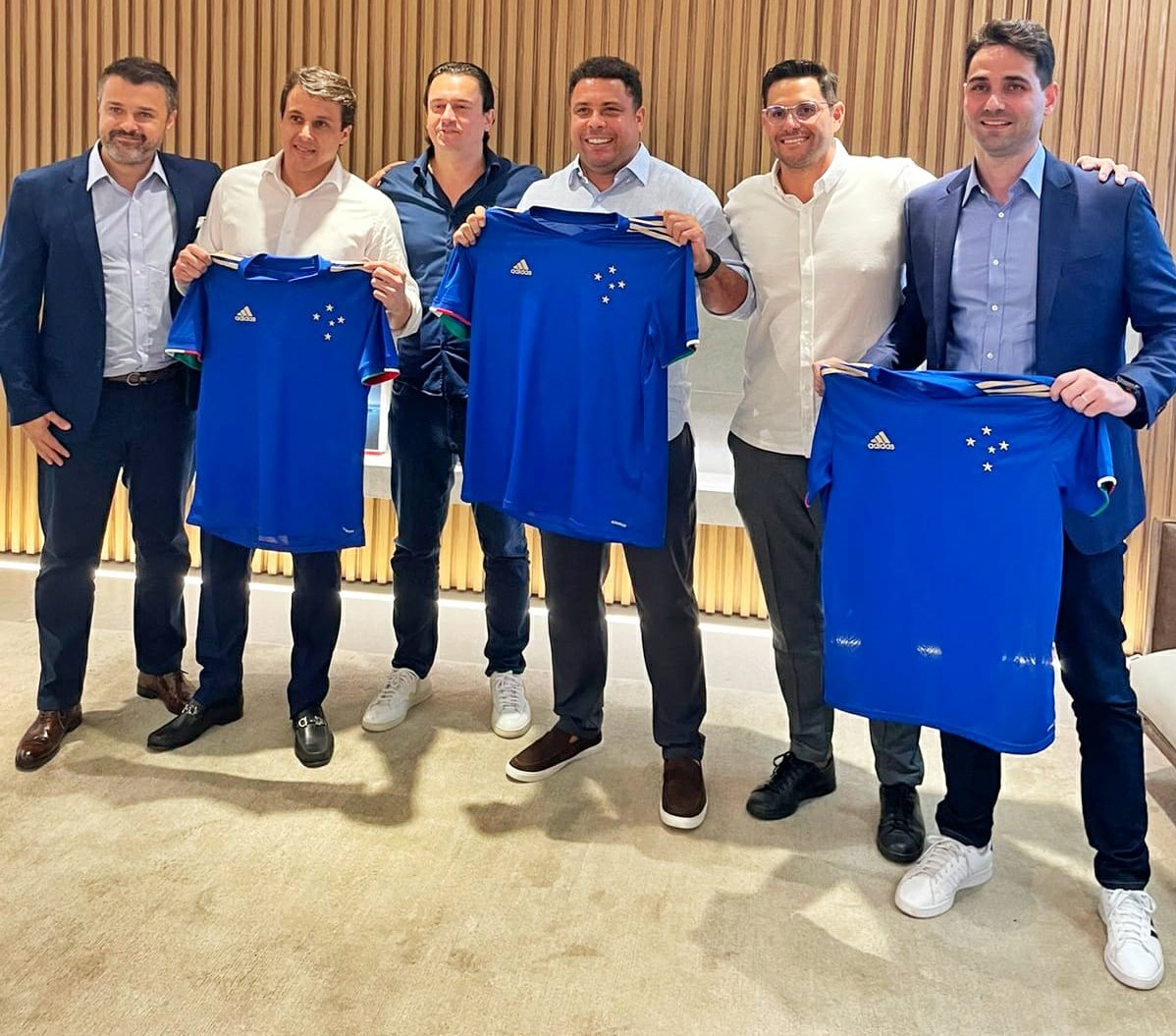 Cruzeiro Esporte Clube anuncia acordo com Ronaldo Fenômeno
