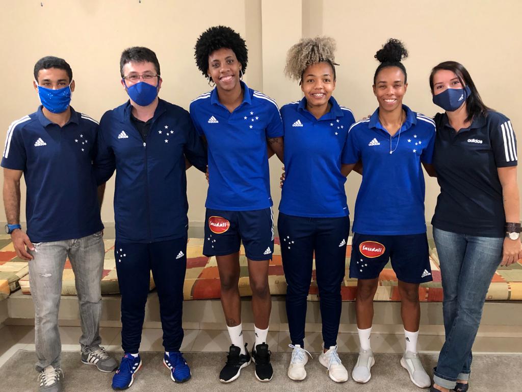 Cabulosas participam de palestra com profissionais do Cruzeiro 