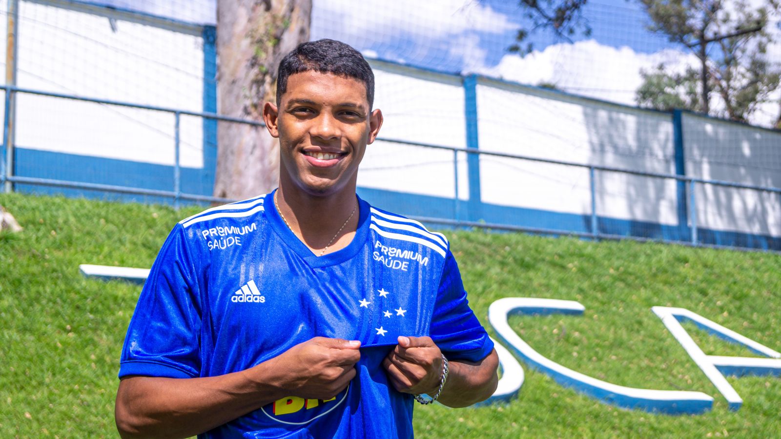Autor de dois gols no Brasileiro da série A, Vítor Leque é o novo atacante da equipe Sub-20