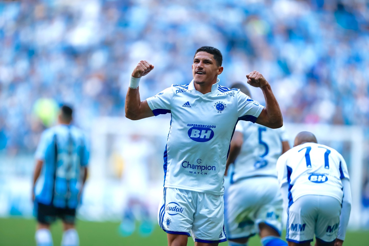Com empate em Porto Alegre, Cruzeiro abre 18 pontos para o quinto colocado